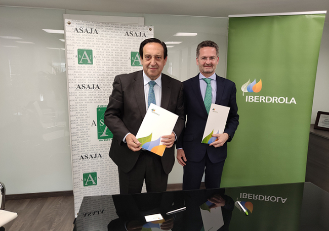 Foto Iberdrola y ASAJA acuerdan ofrecer soluciones energéticas personalizadas a agricultores y ganaderos.